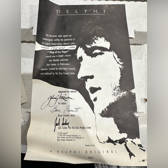 Delphi King of Las Vegas Elvis Collectors Plate - Picture 4 of 4